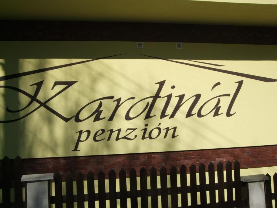 Penzion Kardinal Velke Uherce Zewnętrze zdjęcie